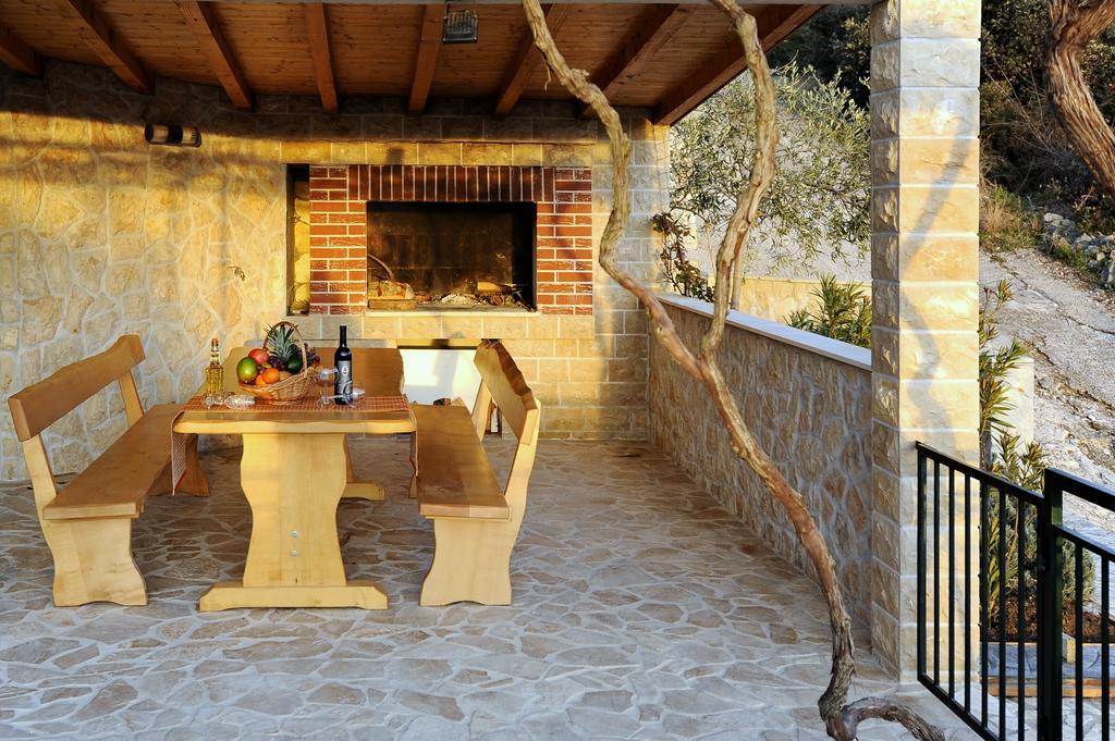 Holiday Home Mirna Vala Sevid Exterior foto