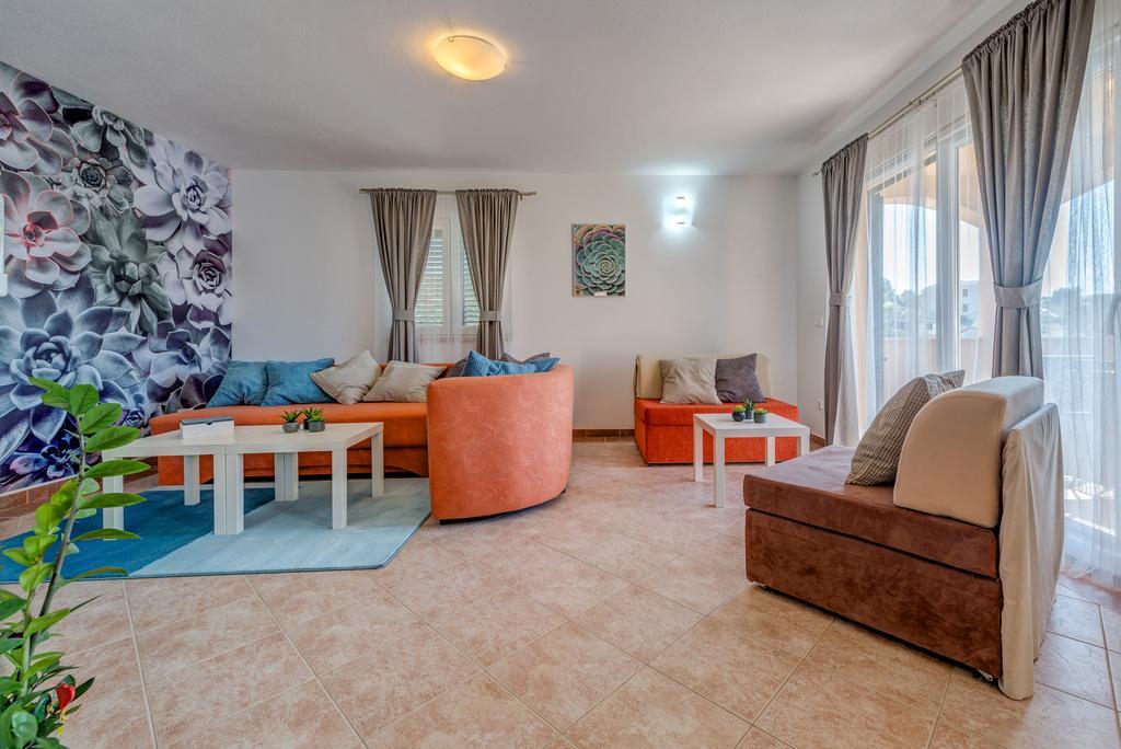 Holiday Home Mirna Vala Sevid Exterior foto