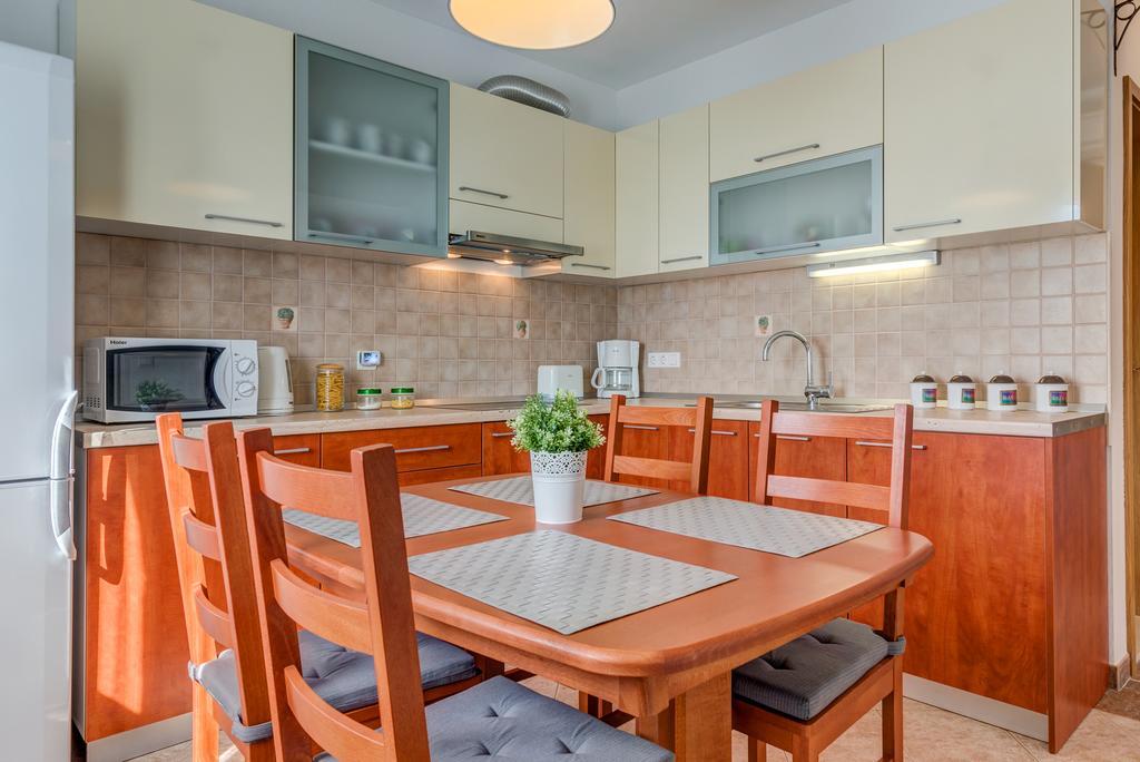 Holiday Home Mirna Vala Sevid Exterior foto