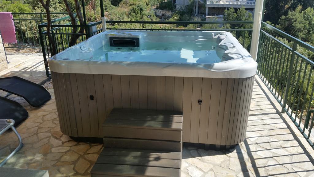 Holiday Home Mirna Vala Sevid Exterior foto